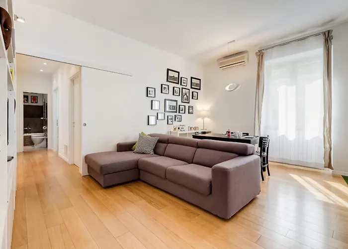 Micol'S Place, Bright Apt 2 Rooms, 2 Toilets, Near Metro, 80 Mq